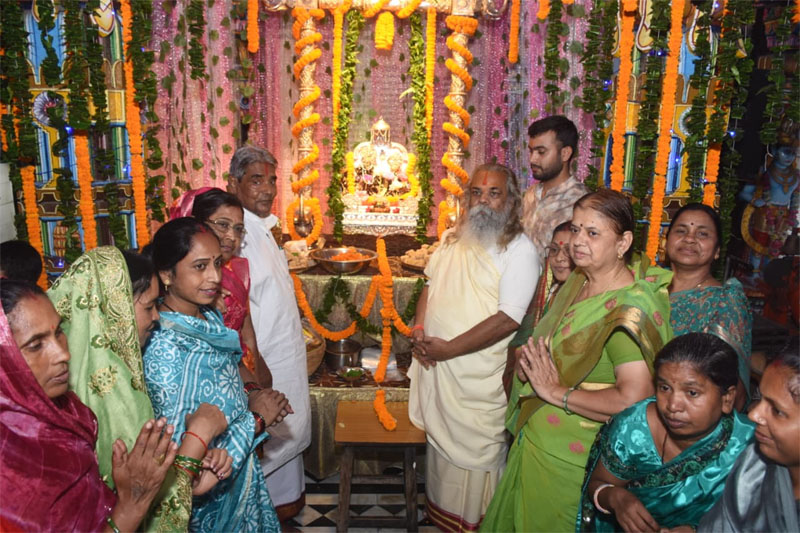 श्री जैतूसाव मठ में आज से शुरु हुआ सावन झूला महोत्सव